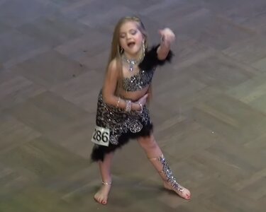 Image with missing alt attribute found on avito.st