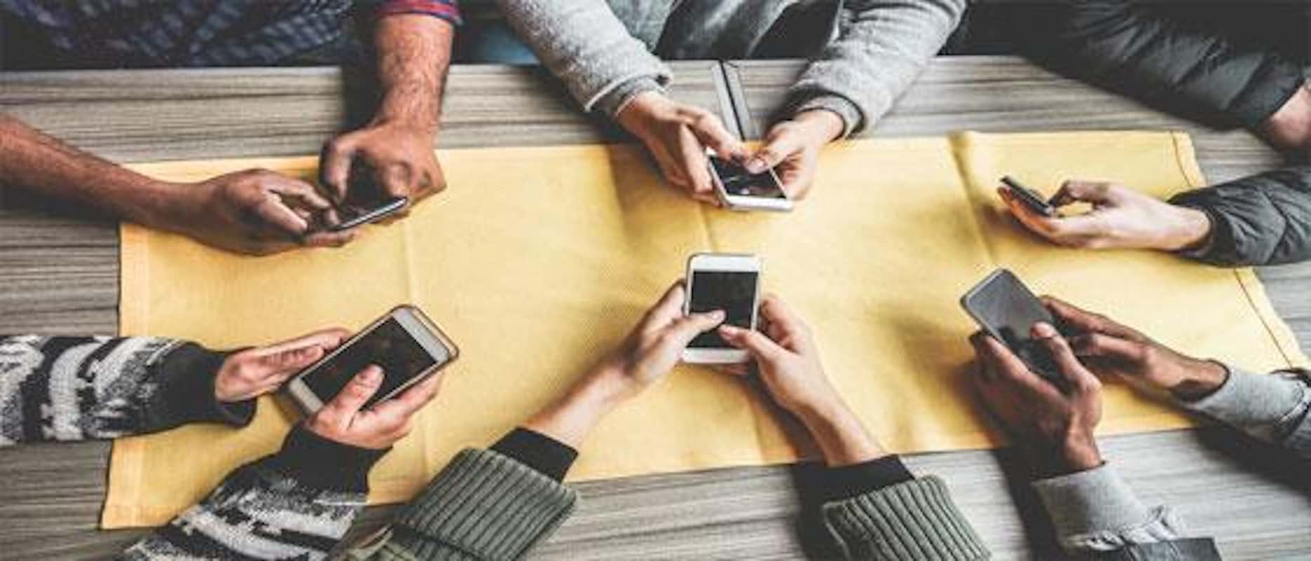 Image with missing alt attribute found on awemark.com