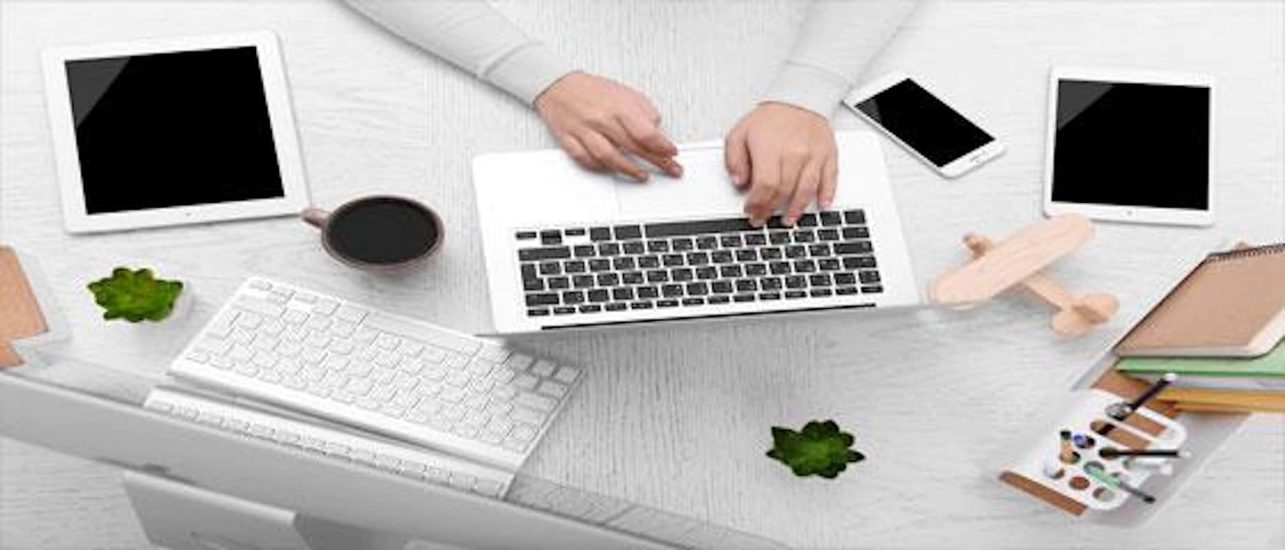 Image with missing alt attribute found on awemark.com