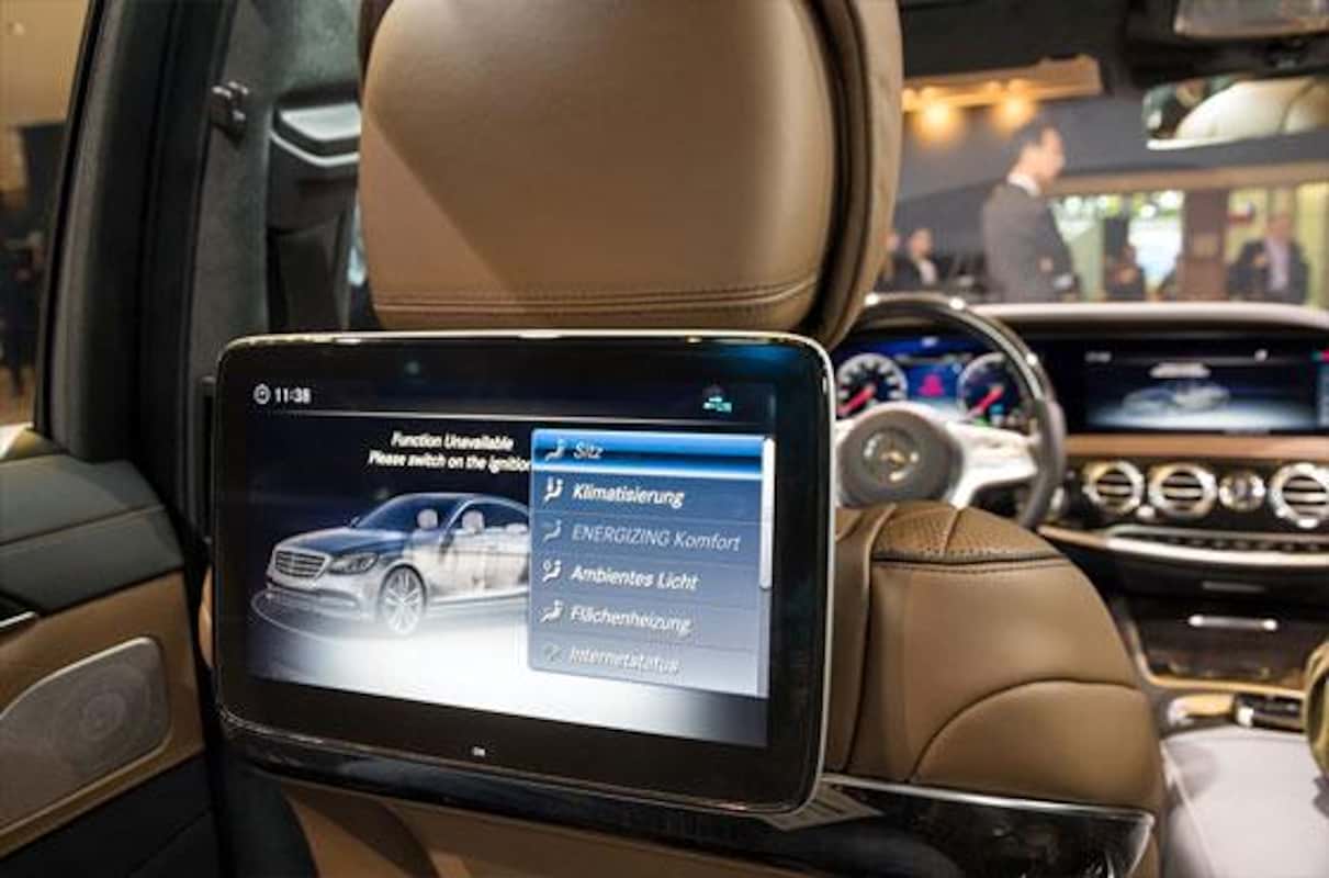 Image with missing alt attribute found on awemark.com