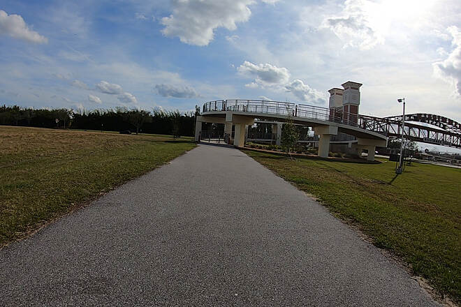 Image with missing alt attribute found on traillink.com