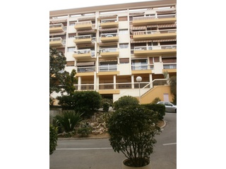 Image with missing alt attribute found on efficity.com