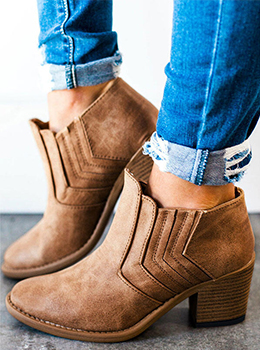 Image with missing alt attribute found on bellelily.com