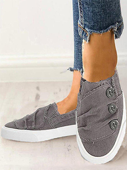 Image with missing alt attribute found on bellelily.com