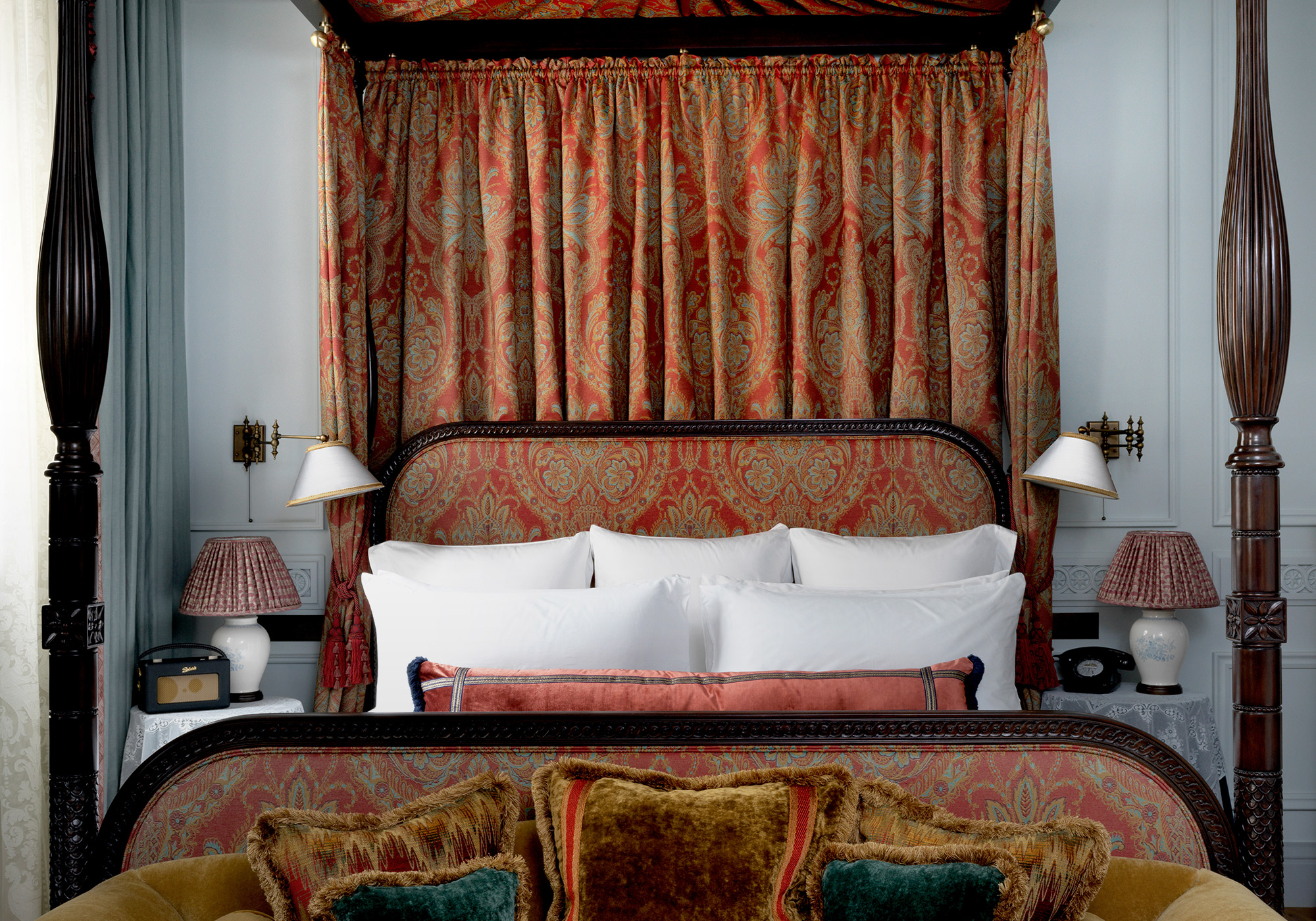 Image with missing alt attribute found on thened.com