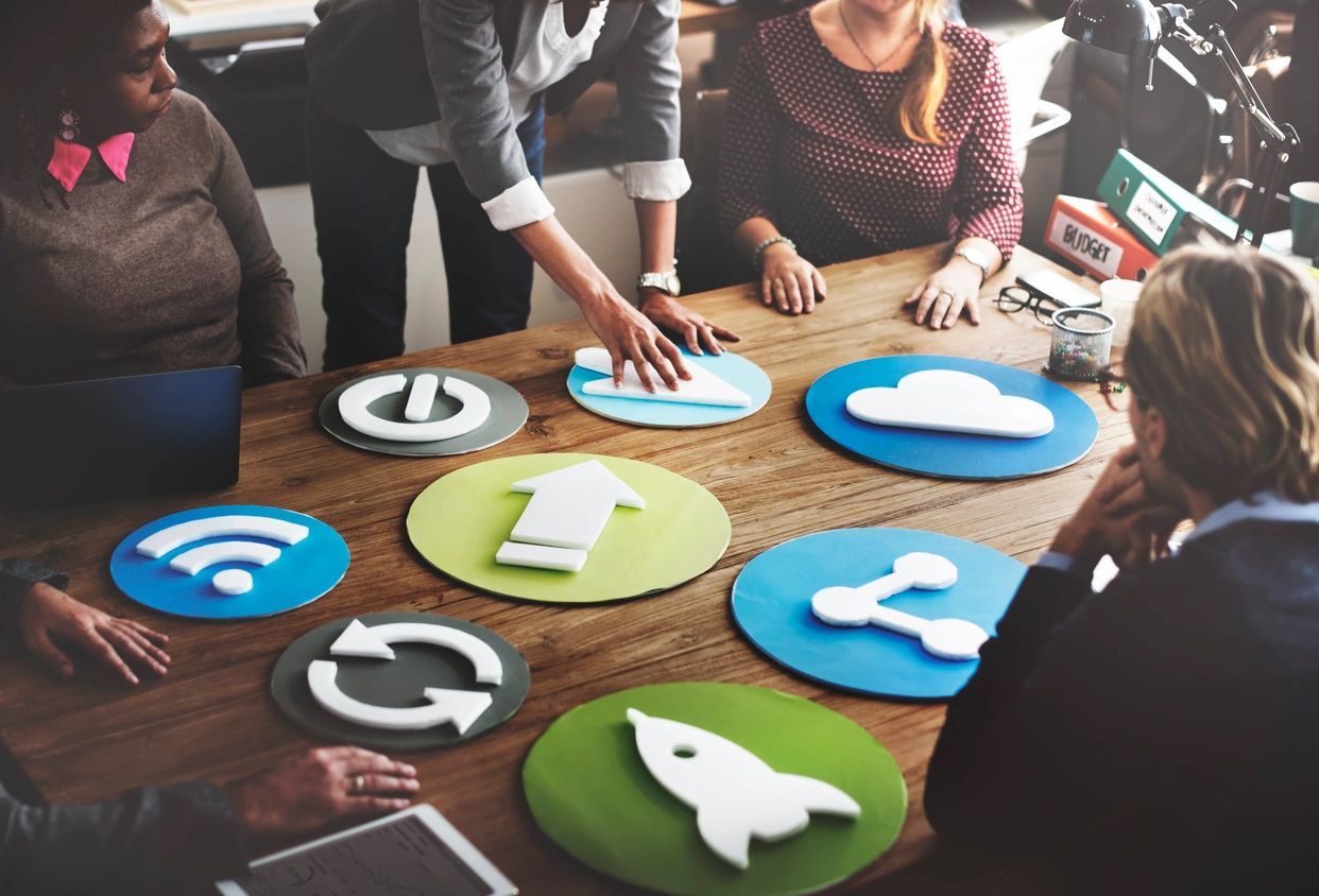 Image with missing alt attribute found on redhatb2b.com