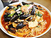 Image with missing alt attribute found on nate.com