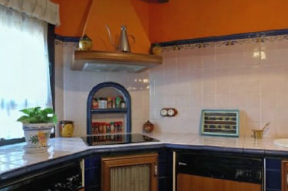 Image with missing alt attribute found on escapadarural.com