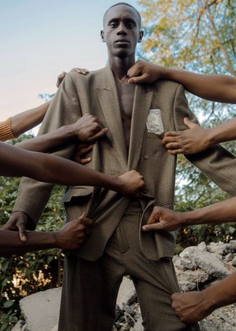 Image with missing alt attribute found on wonderlandmagazine.com