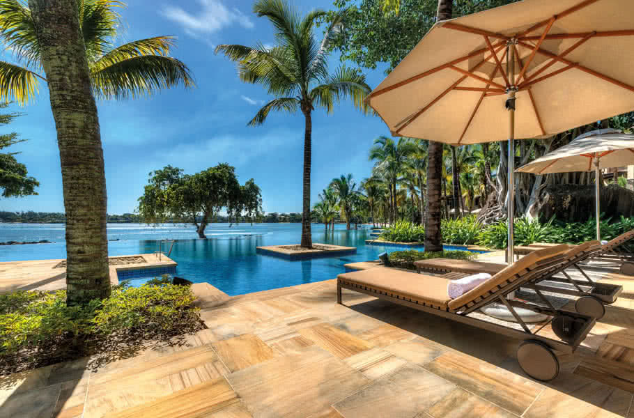 Image with missing alt attribute found on exotismes.fr