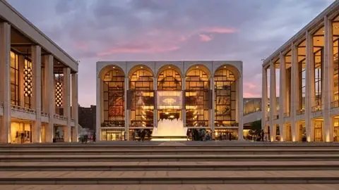 Image with missing alt attribute found on opera-world.net