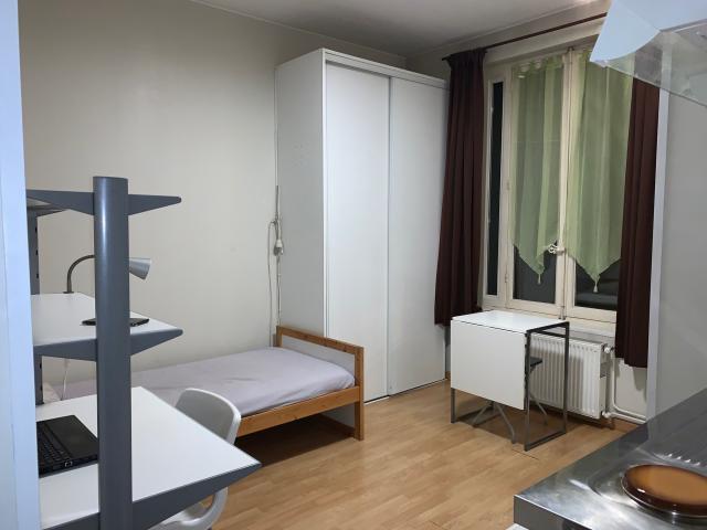 Image with missing alt attribute found on locservice.fr