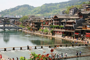 Image with missing alt attribute found on ly.com