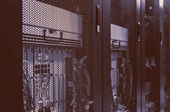 Image with missing alt attribute found on purestorage.com