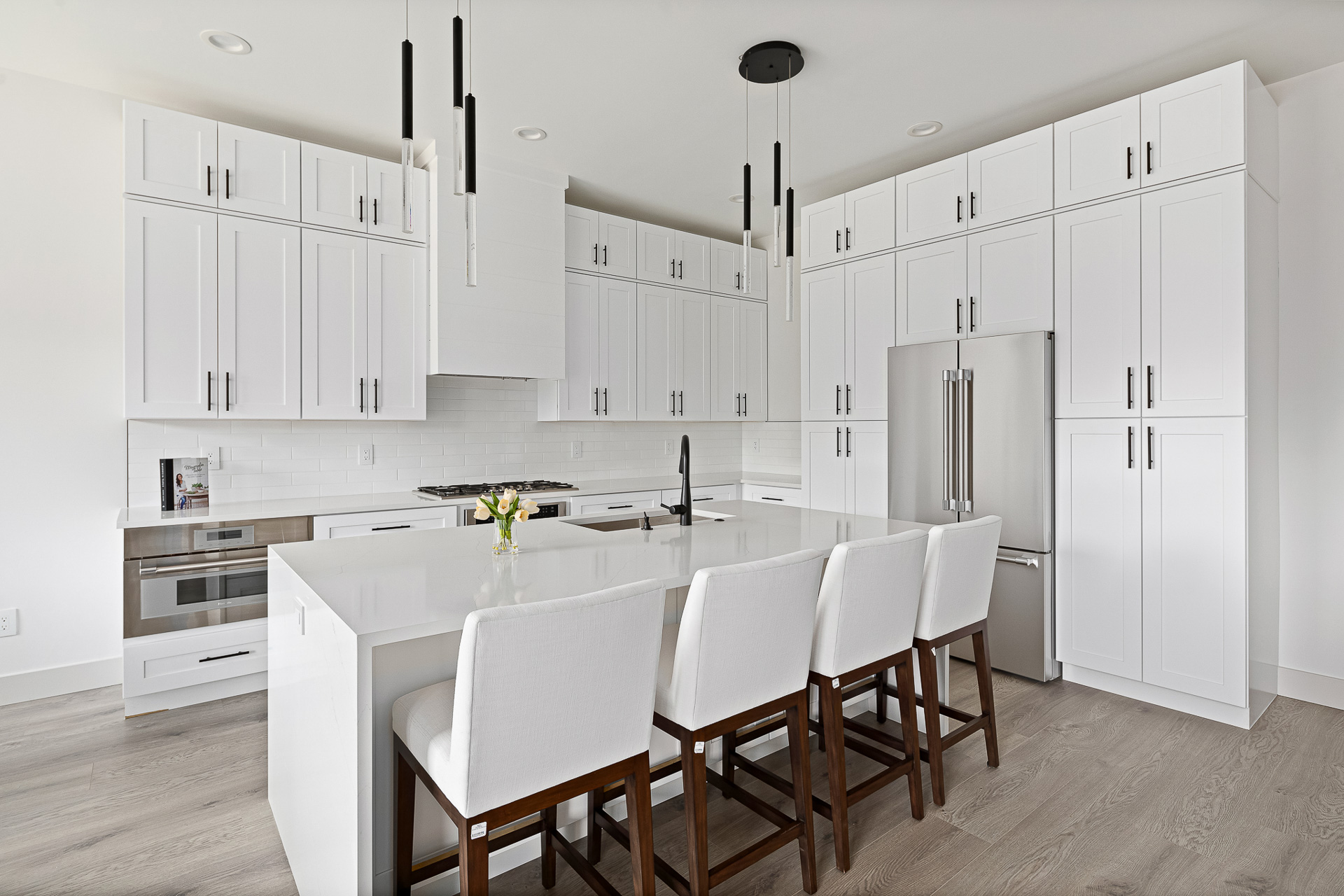 Image with missing alt attribute found on victoriahills.com