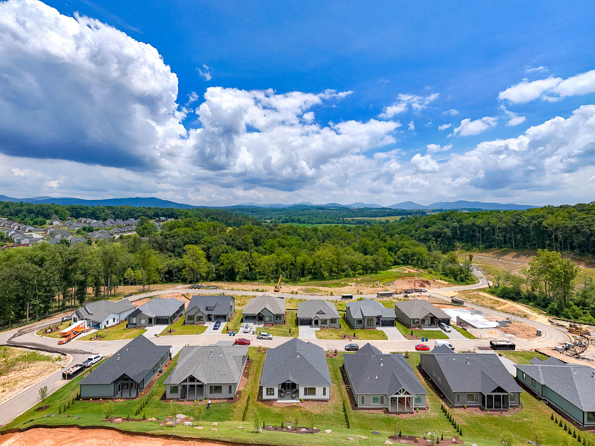 Image with missing alt attribute found on victoriahills.com