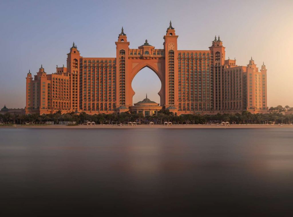 Image with missing alt attribute found on arttour.ru