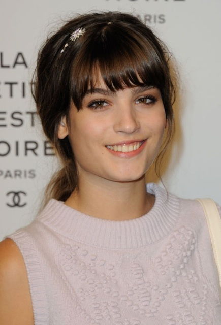 Alma Jodorowsky Bra Size, Age, Weight, Height, Measurements - Celebrity Sizes