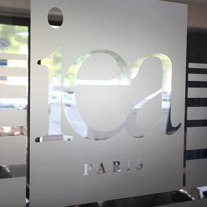 Image with missing alt attribute found on ieaparis.fr