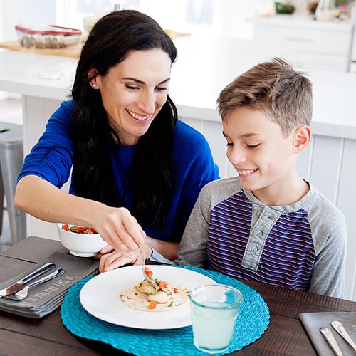 Image with missing alt attribute found on momables.com