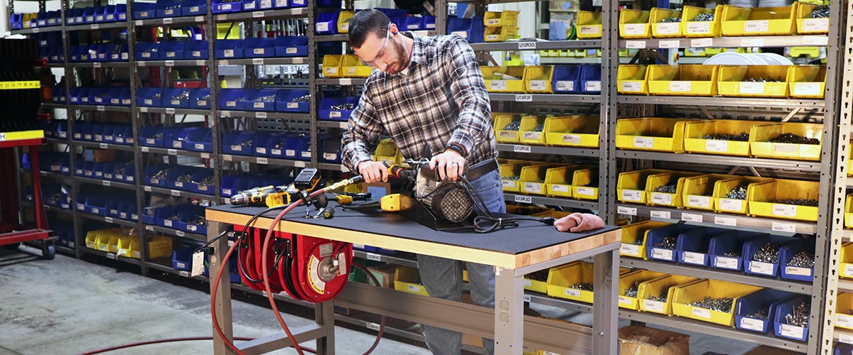 Image with missing alt attribute found on reelcraft.com