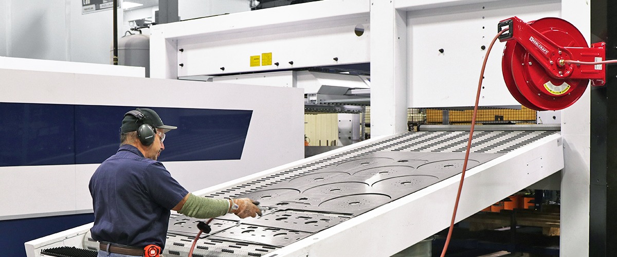 Image with missing alt attribute found on reelcraft.com