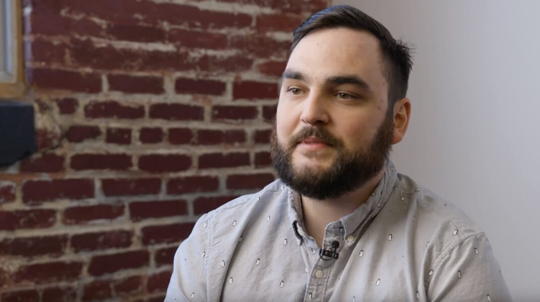 Image with missing alt attribute found on zoho.eu