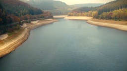 Talsperre mit niedrigem Wasserstand