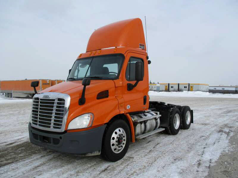 USED 2012 FREIGHTLINER CASCADIA DAYCAB TRUCK #107746