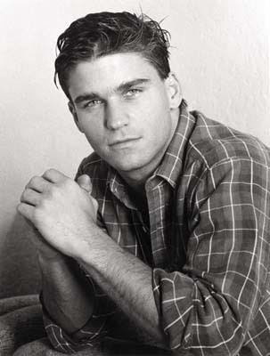 Image with missing alt attribute found on greginhollywood.com