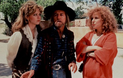 Image with missing alt attribute found on greginhollywood.com