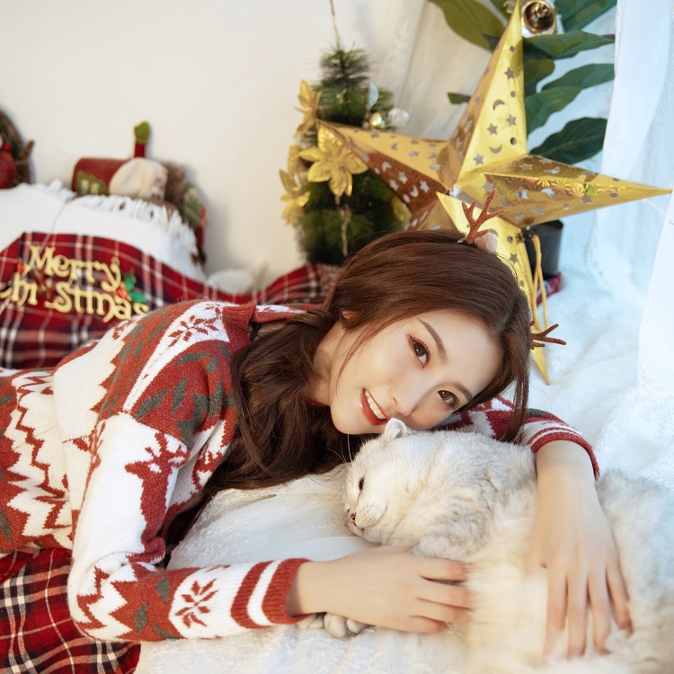 Image with missing alt attribute found on huajiao.com