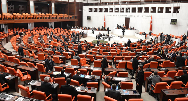 AKP, eski milletvekillerinin usulsüz sağlık harcamalarının karşılanması için adım attı