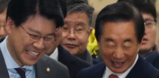 ‘KT 부정 채용 청탁 의혹’ 김성태 무죄