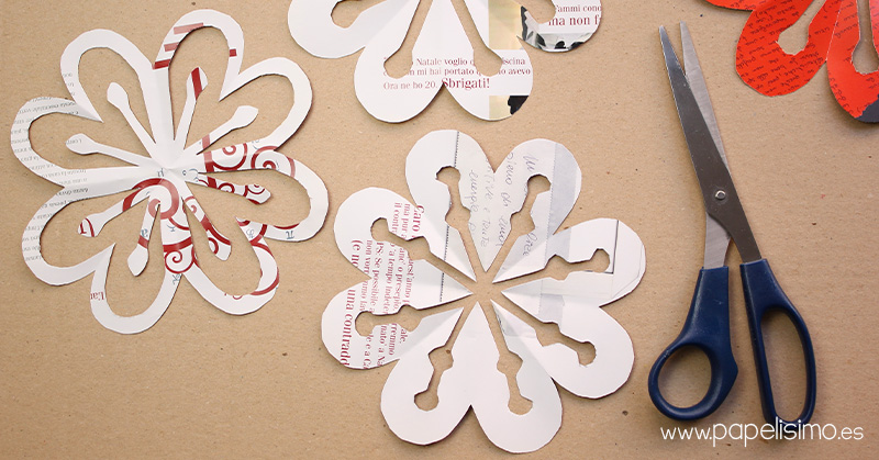 Manualidades-con-papel-copos-de-nieve-navidad