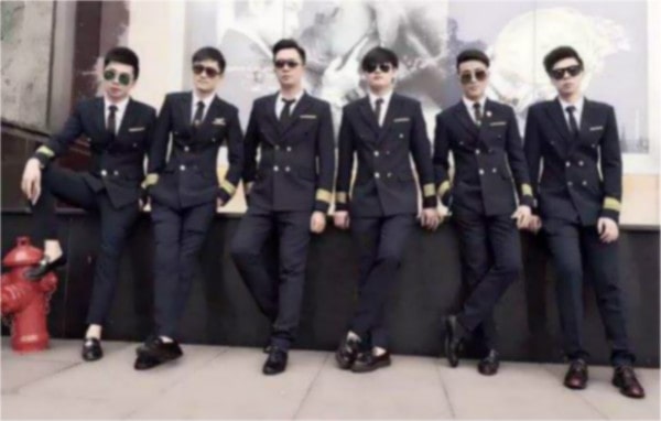 Image with missing alt attribute found on job889.com