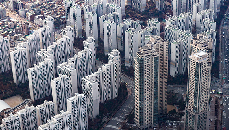 종부세 높이고 대출 옥죈다&hellip;다주택자 양도세는 6개월간 완화