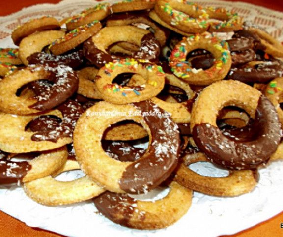 Image with missing alt attribute found on mindmegette.hu