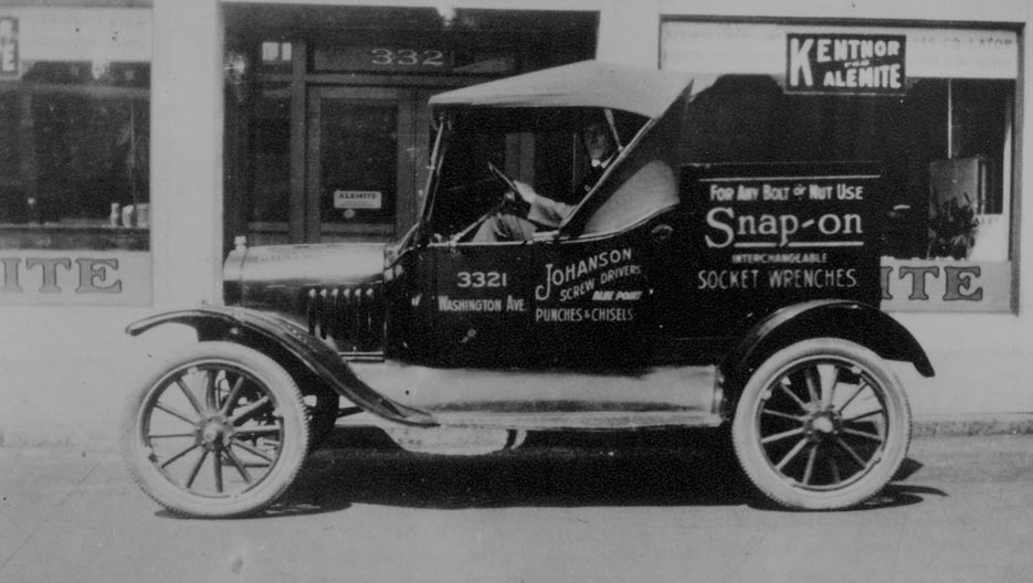 Image with missing alt attribute found on snapon.com