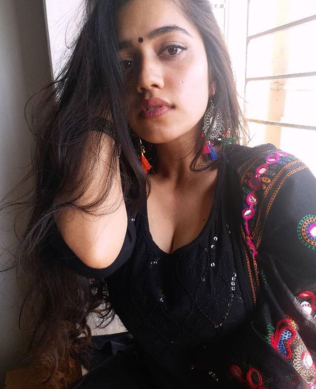 Image with missing alt attribute found on vanishkajain.in