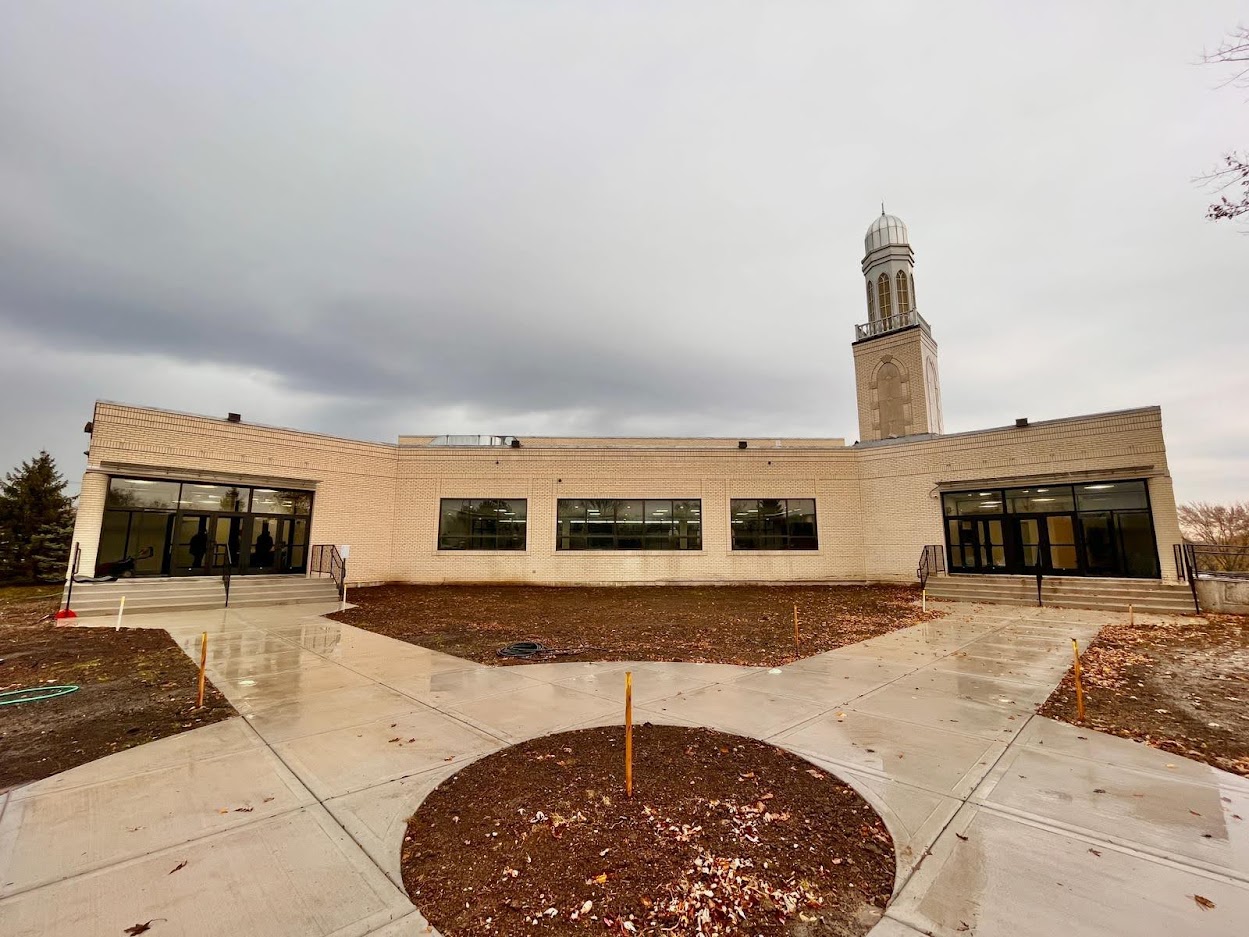 Image with missing alt attribute found on ahmadiyya.us