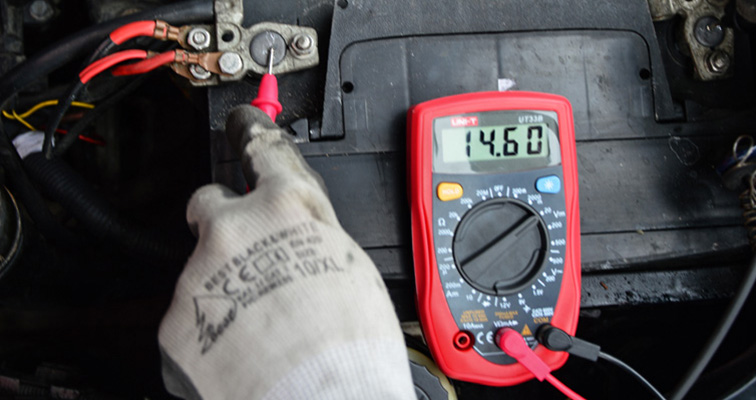 Akumulatory używane Chełm - dlaczego warto ich unikać?