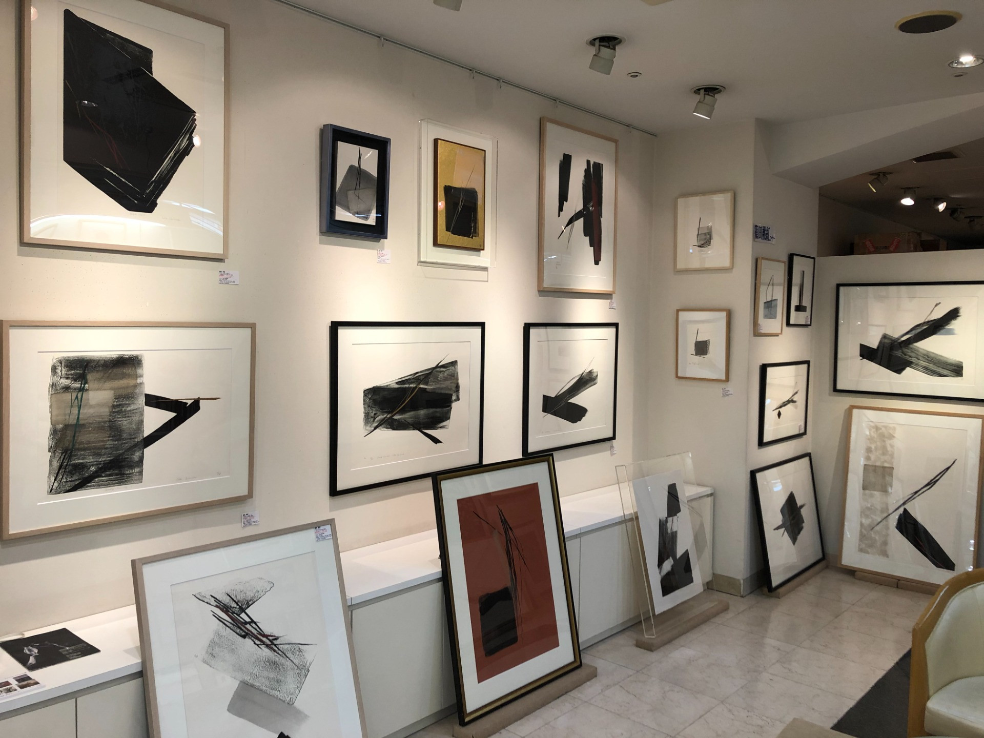 神戸市に構える店舗での商談も可能です