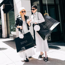 Image with missing alt attribute found on aspinaloflondon.com