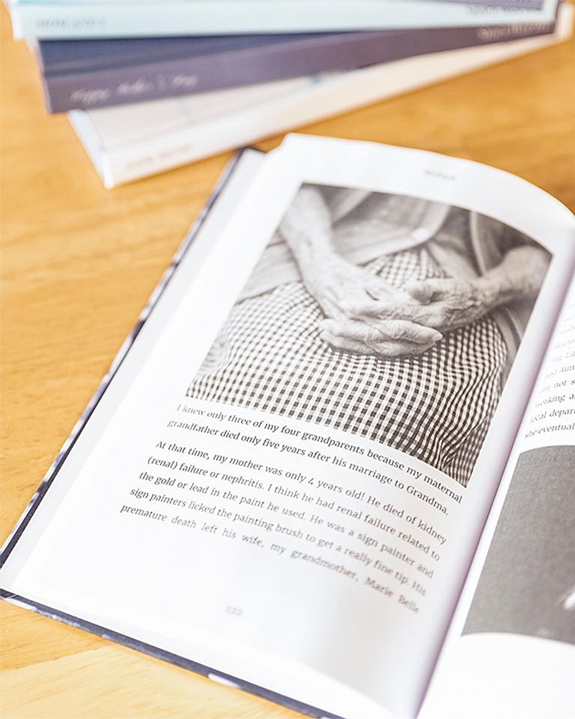 Image with missing alt attribute found on storyworth.com