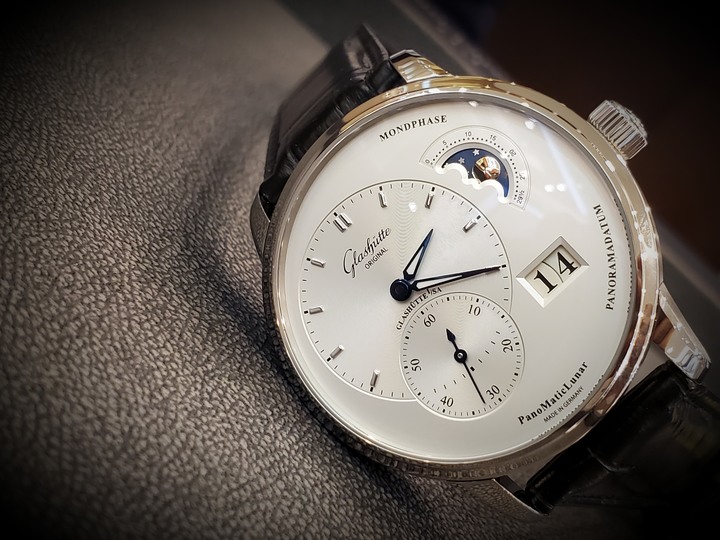 Image with missing alt attribute found on mobile01.com