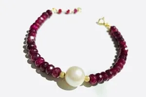 Image with missing alt attribute found on avegems.com