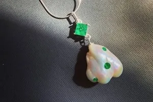 Image with missing alt attribute found on avegems.com