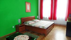 Image with missing alt attribute found on azylpromilence.com.cz