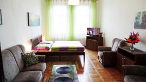 Image with missing alt attribute found on azylpromilence.com.cz